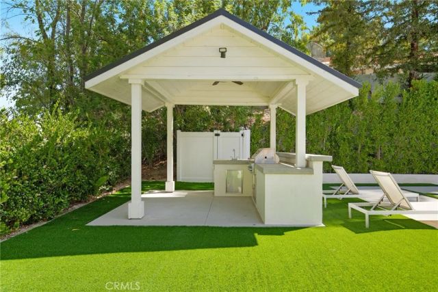 4830 Winnetka Avenue, Woodland Hills, CA 91364