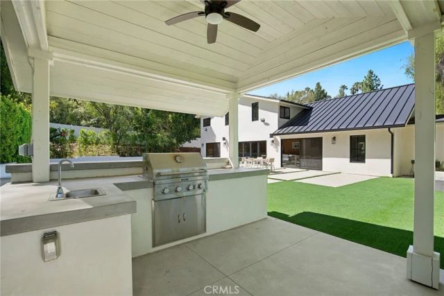 4830 Winnetka Avenue, Woodland Hills, CA 91364