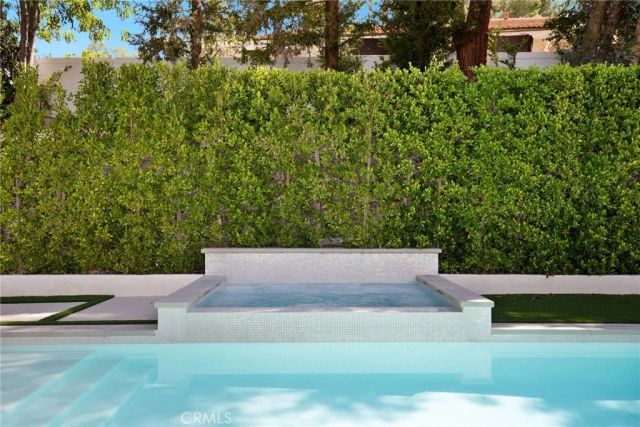 4830 Winnetka Avenue, Woodland Hills, CA 91364
