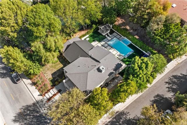 4830 Winnetka Avenue, Woodland Hills, CA 91364