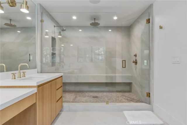 4830 Winnetka Avenue, Woodland Hills, CA 91364