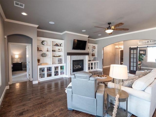 18389 320th Street, Norman, OK 73072