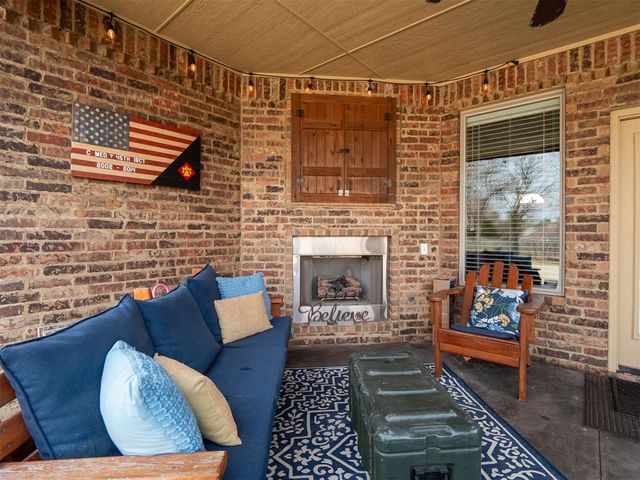 18389 320th Street, Norman, OK 73072