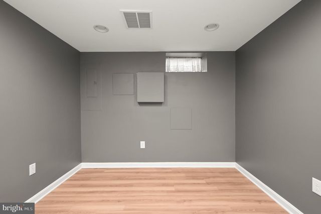33 E HAMBURG ST, Baltimore, MD 21230