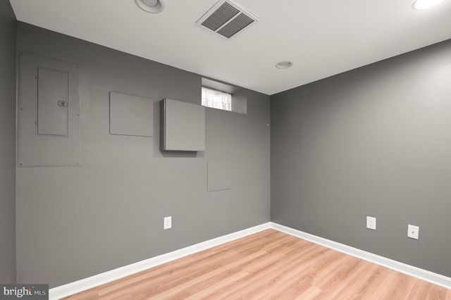 33 E HAMBURG ST, Baltimore, MD 21230