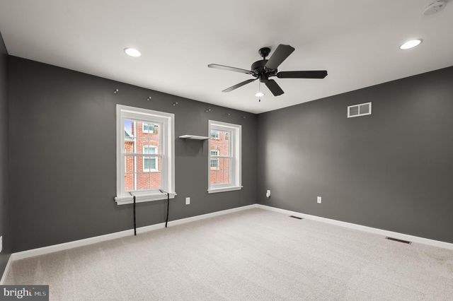 33 E HAMBURG ST, Baltimore, MD 21230