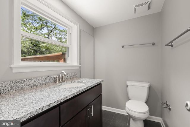 33 E HAMBURG ST, Baltimore, MD 21230