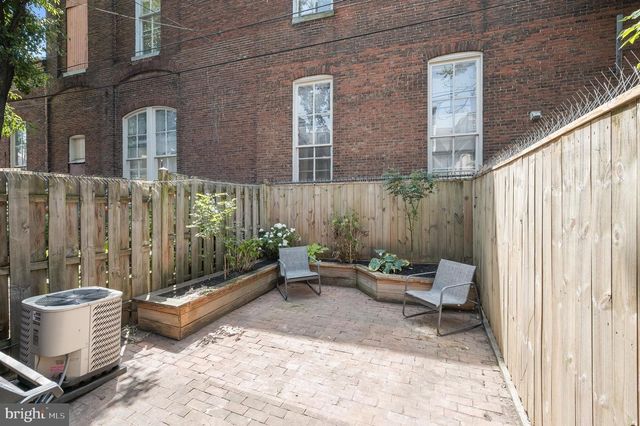33 E HAMBURG ST, Baltimore, MD 21230