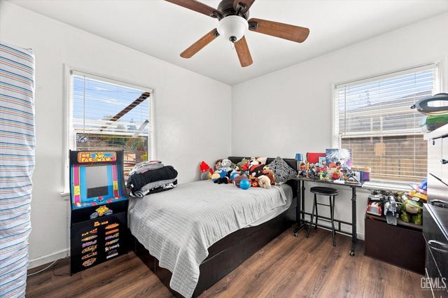 1609 El Ralfo Drive, Bakersfield, CA 93304
