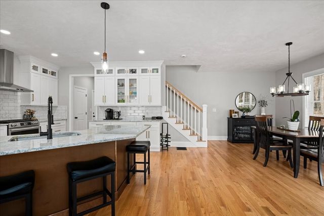 68 Princeton St, Holden, MA 01522