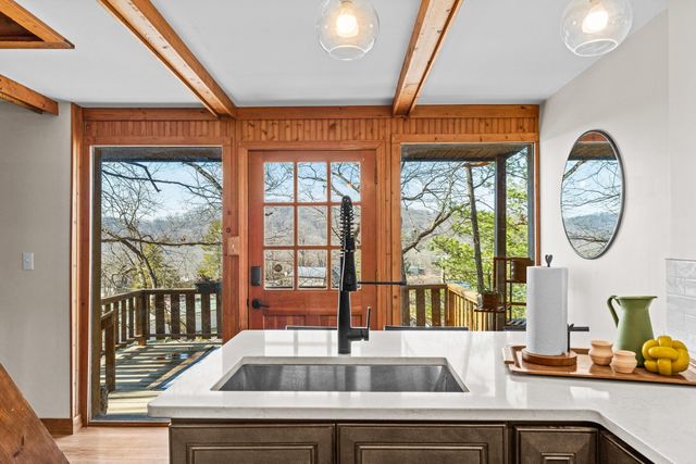 4 Hide-A-Way Hills Lane, Sugar Grove, OH 43155