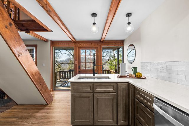 4 Hide-A-Way Hills Lane, Sugar Grove, OH 43155