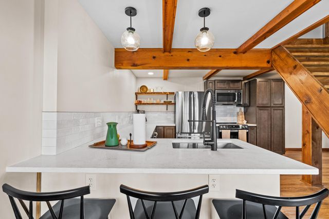 4 Hide-A-Way Hills Lane, Sugar Grove, OH 43155