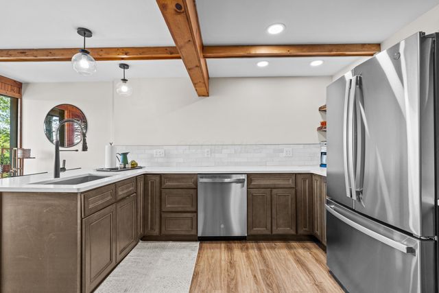 4 Hide-A-Way Hills Lane, Sugar Grove, OH 43155