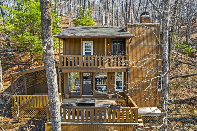 4 Hide-A-Way Hills Lane, Sugar Grove, OH 43155