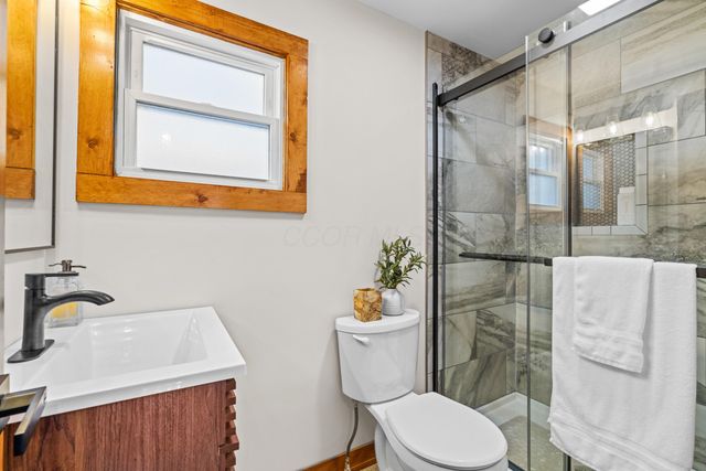 4 Hide-A-Way Hills Lane, Sugar Grove, OH 43155