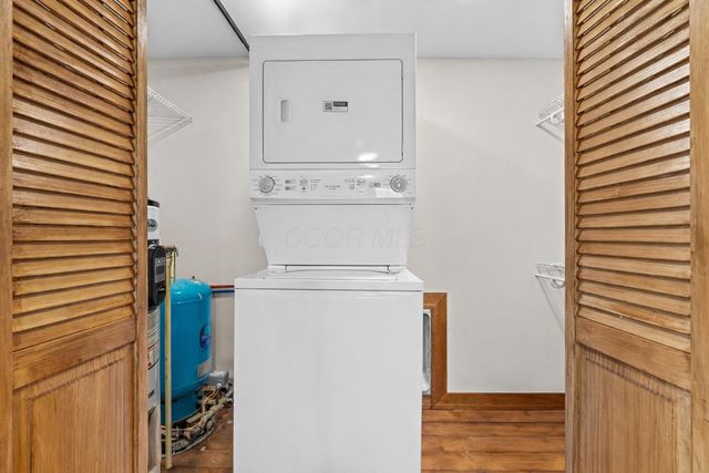 4 Hide-A-Way Hills Lane, Sugar Grove, OH 43155