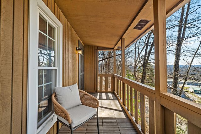 4 Hide-A-Way Hills Lane, Sugar Grove, OH 43155