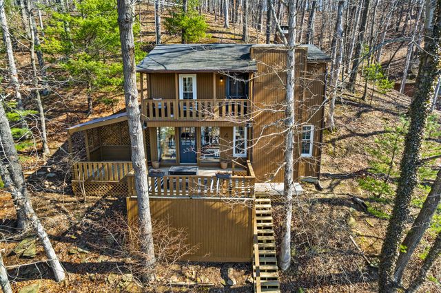 4 Hide-A-Way Hills Lane, Sugar Grove, OH 43155