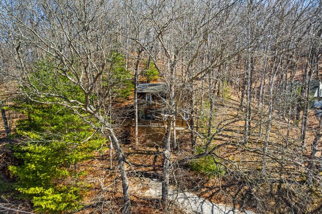 4 Hide-A-Way Hills Lane, Sugar Grove, OH 43155