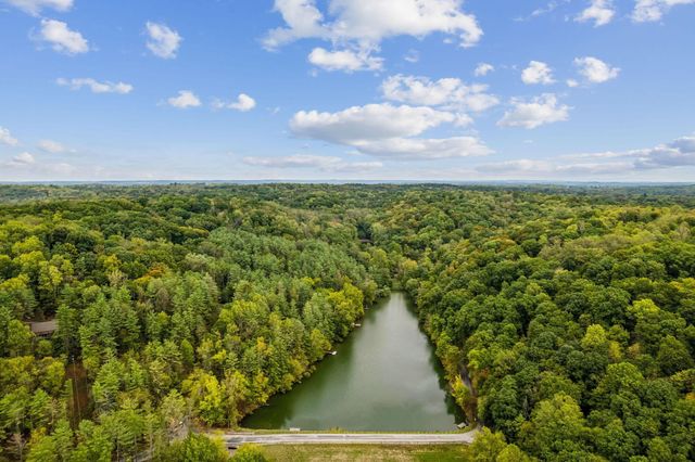 4 Hide-A-Way Hills Lane, Sugar Grove, OH 43155