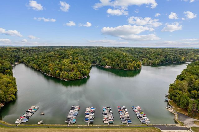 4 Hide-A-Way Hills Lane, Sugar Grove, OH 43155