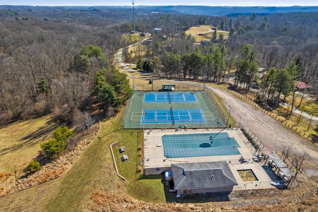 4 Hide-A-Way Hills Lane, Sugar Grove, OH 43155