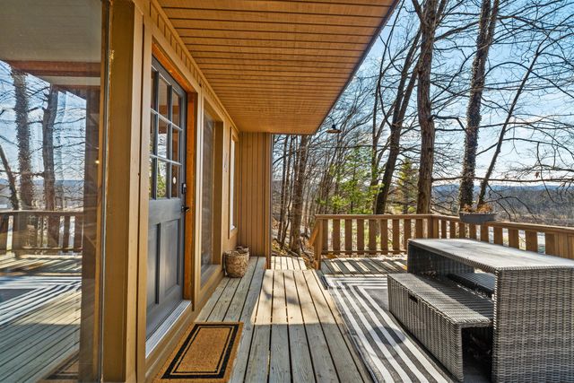 4 Hide-A-Way Hills Lane, Sugar Grove, OH 43155