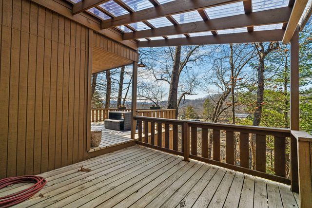 4 Hide-A-Way Hills Lane, Sugar Grove, OH 43155