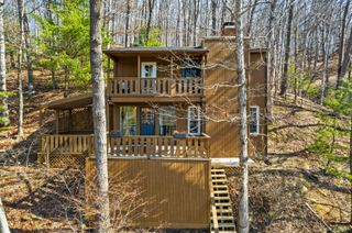 4 Hide-A-Way Hills Lane, Sugar Grove, OH 43155