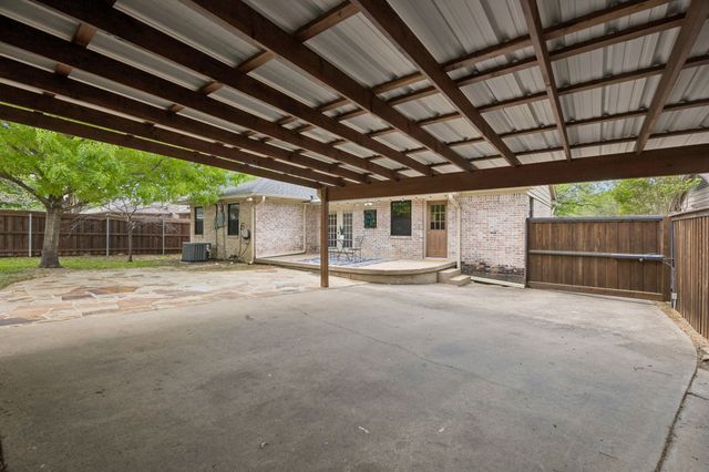 11630 Cimarec Street, Dallas, TX 75218