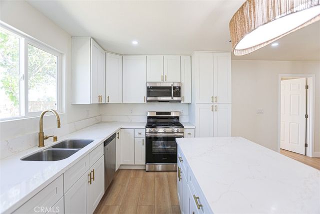 2452 E Brenda, West Covina, CA 91792