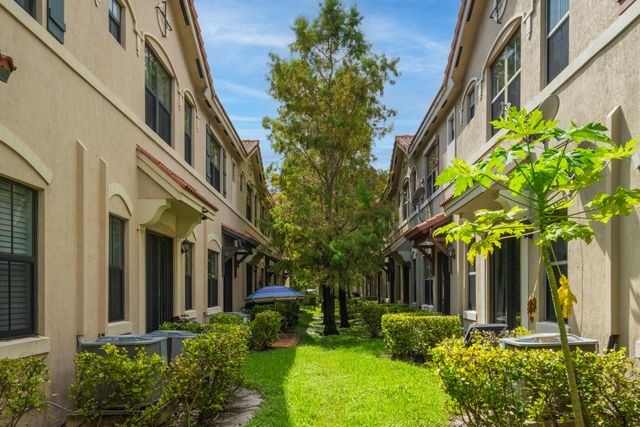 1023 NW 33rd Court #1023, Pompano Beach, FL 33064