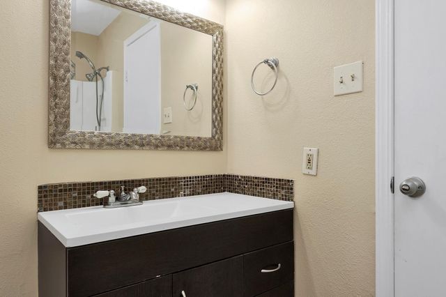 2027 Goodwin Drive, Katy, TX 77493