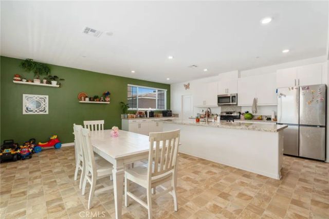 5057 Banjo Way, Hemet, CA 92545