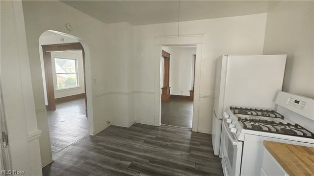 3850 W 17th Street, Cleveland, OH 44109