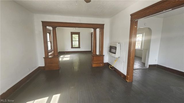 3850 W 17th Street, Cleveland, OH 44109