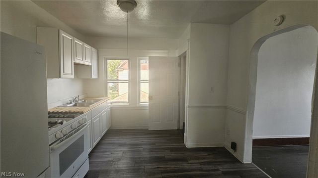 3850 W 17th Street, Cleveland, OH 44109