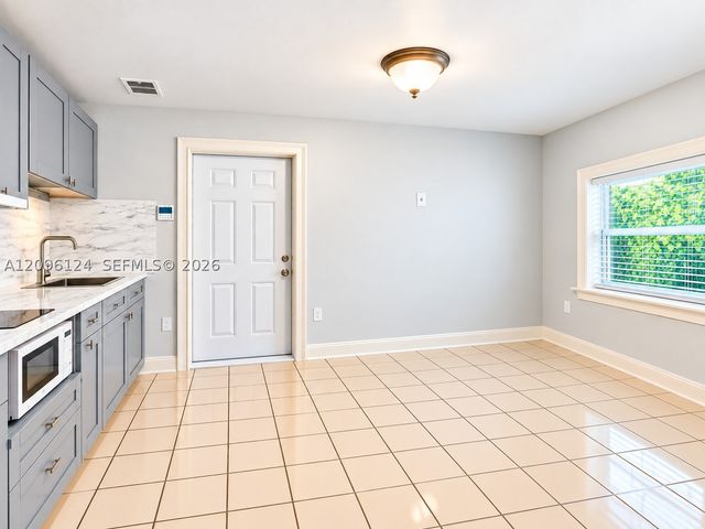 3884 NW 2nd St 1, Miami, FL 33126