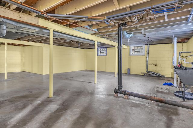 5770 Jackson Street, Merrillville, IN 46410