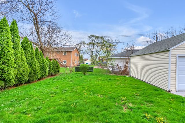 5770 Jackson Street, Merrillville, IN 46410