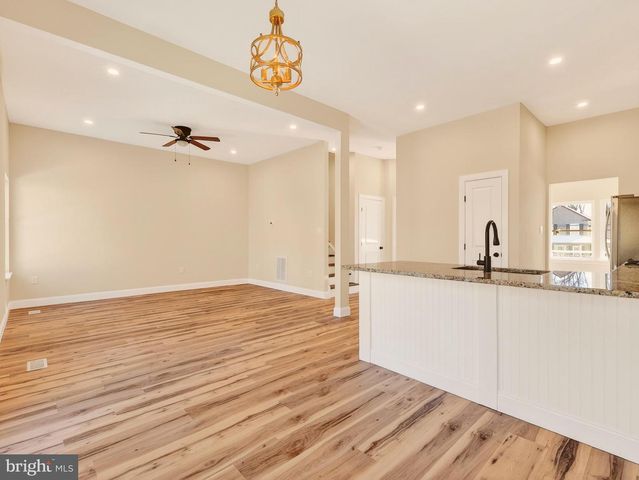 8 SALEM AVE, Newfield, NJ 08344