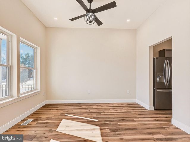 8 SALEM AVE, Newfield, NJ 08344