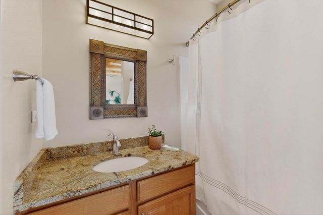 107 Johnson Mesa, Santa Fe, NM 87508