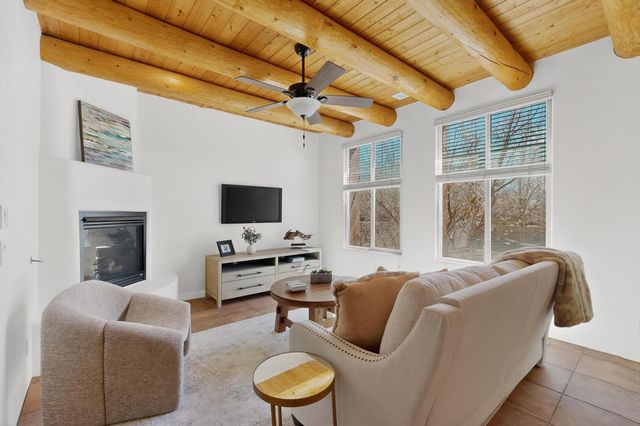 107 Johnson Mesa, Santa Fe, NM 87508