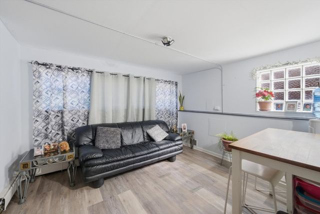 4752 S Lotus Avenue, Chicago, IL 60638