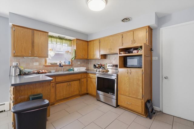 4752 S Lotus Avenue, Chicago, IL 60638