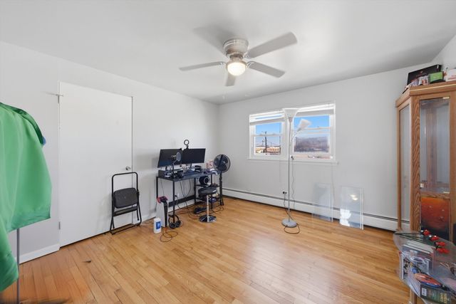 4752 S Lotus Avenue, Chicago, IL 60638