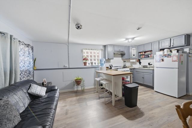 4752 S Lotus Avenue, Chicago, IL 60638