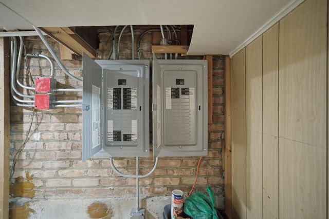 4752 S Lotus Avenue, Chicago, IL 60638